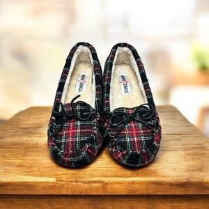 Minnetonka Lodge Trapper Moccasin Slippers In Red/Black Tartan Plaid New Sz 9W